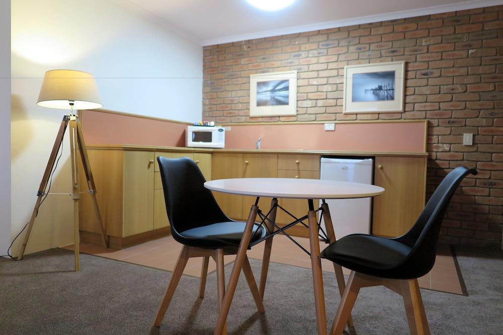 Summerhill Motor Inn (Adults Only) 메림불라 외부 사진