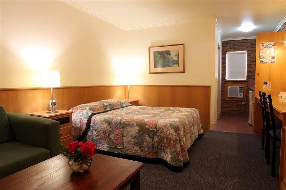 Summerhill Motor Inn (Adults Only) 메림불라 외부 사진